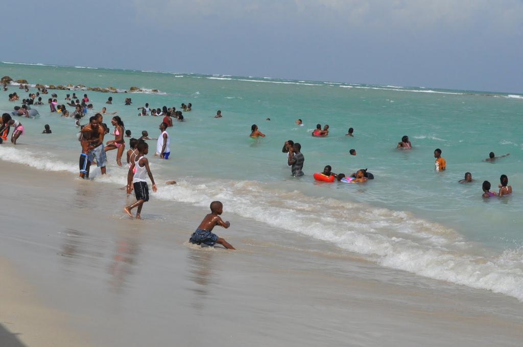 The Oasis I, Portmore Country Club Buitenkant foto