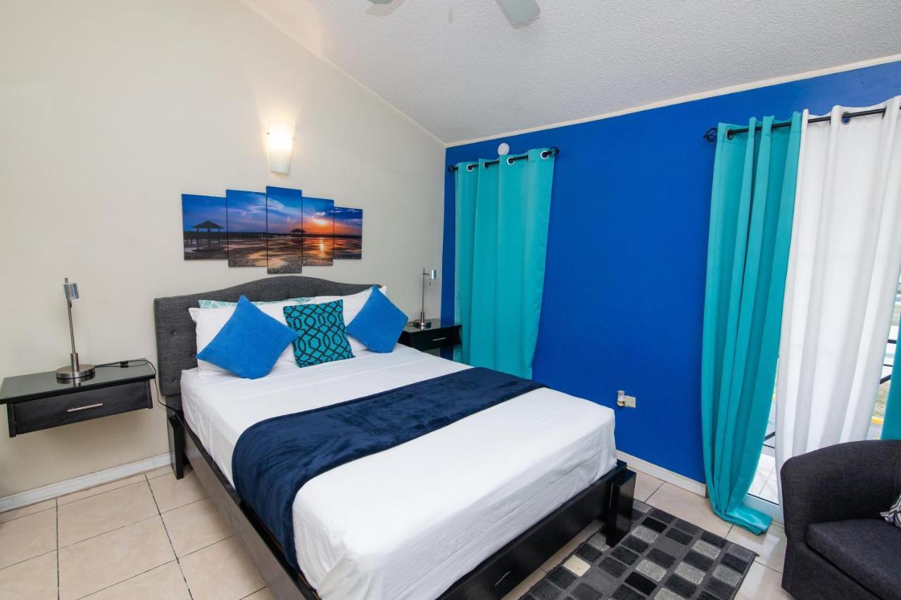 The Oasis I, Portmore Country Club Buitenkant foto