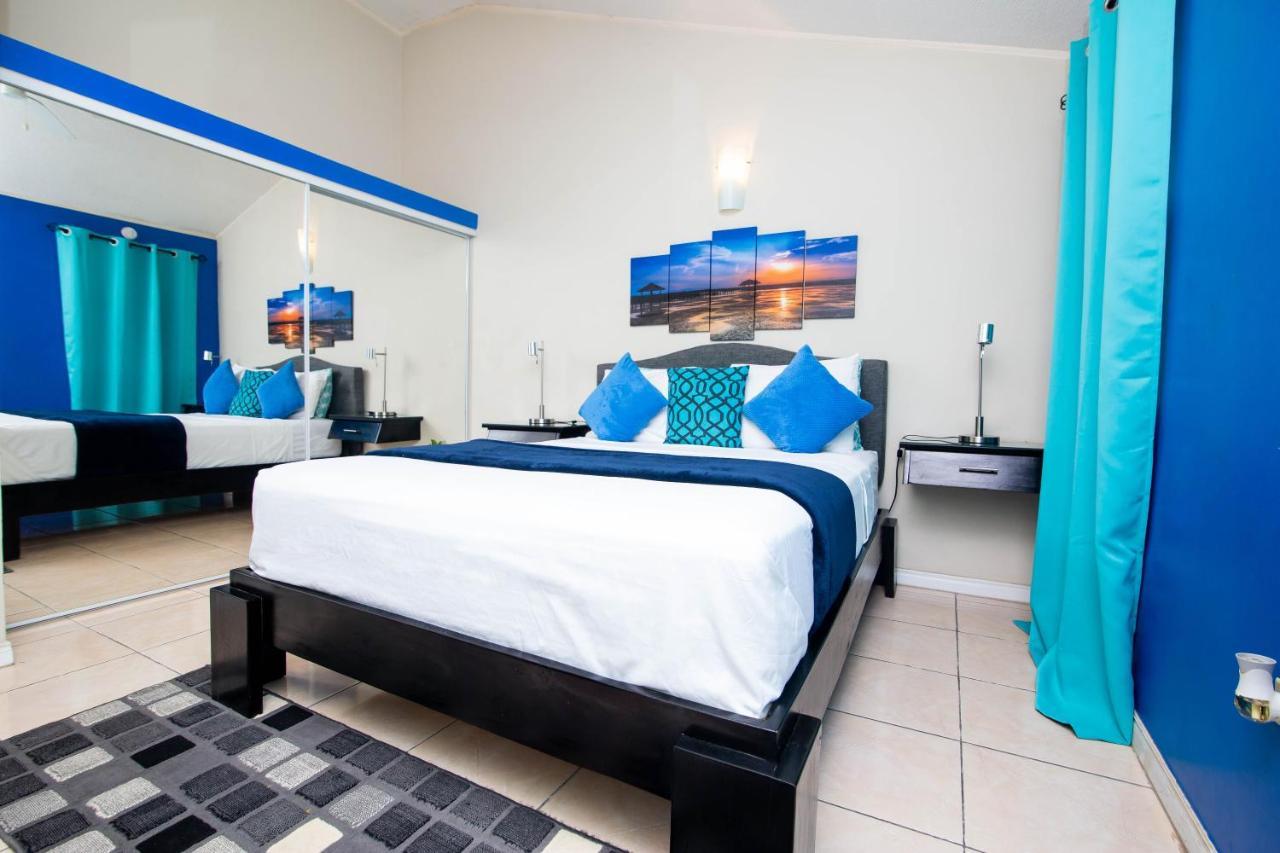 The Oasis I, Portmore Country Club Buitenkant foto